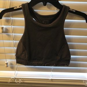 calvin clein sports bra/cropped tank